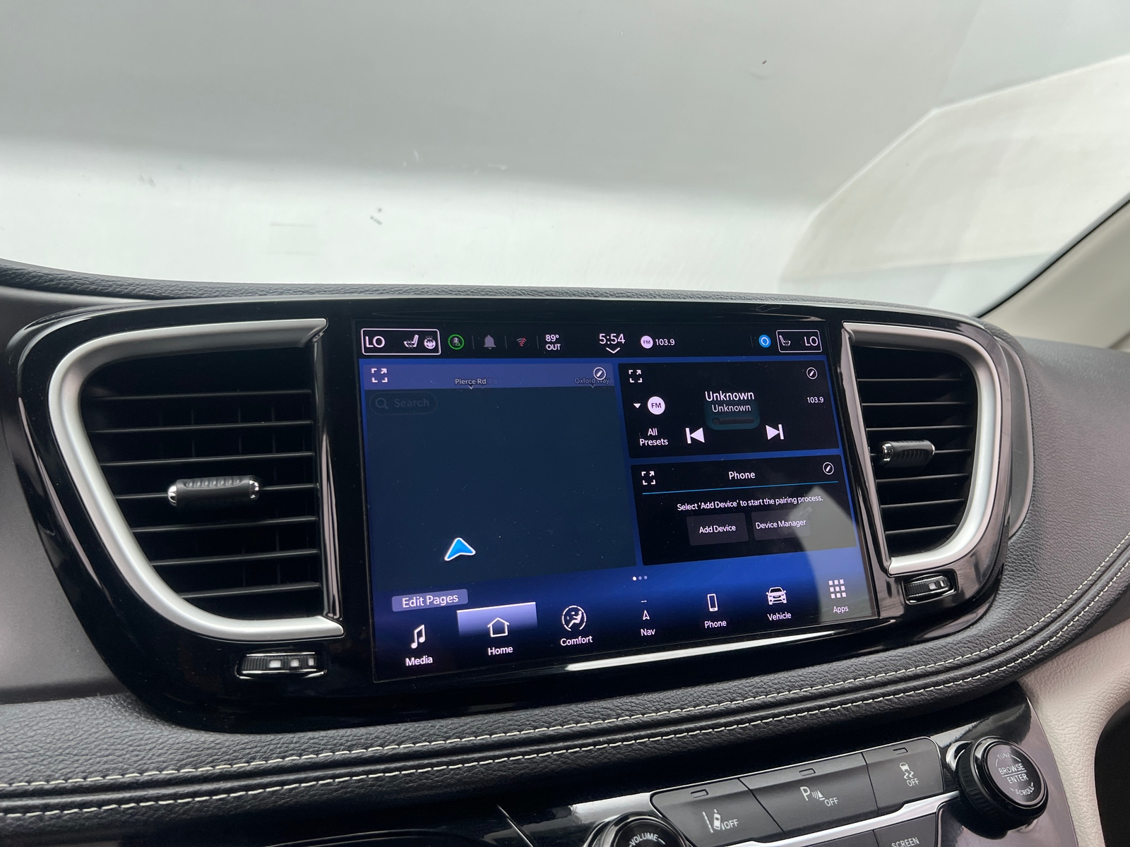 Thumbnail: 2024 Chrysler Pacifica - 3