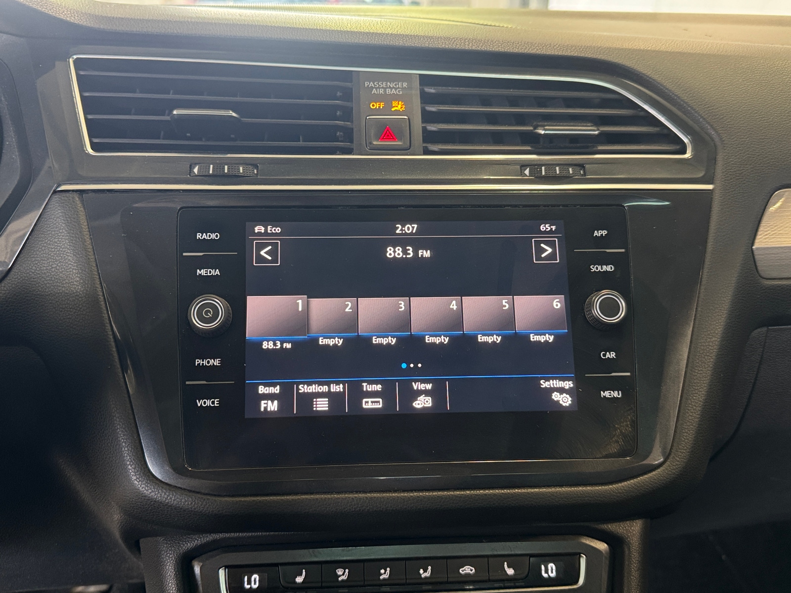Thumbnail: 2018 Volkswagen Tiguan - 3