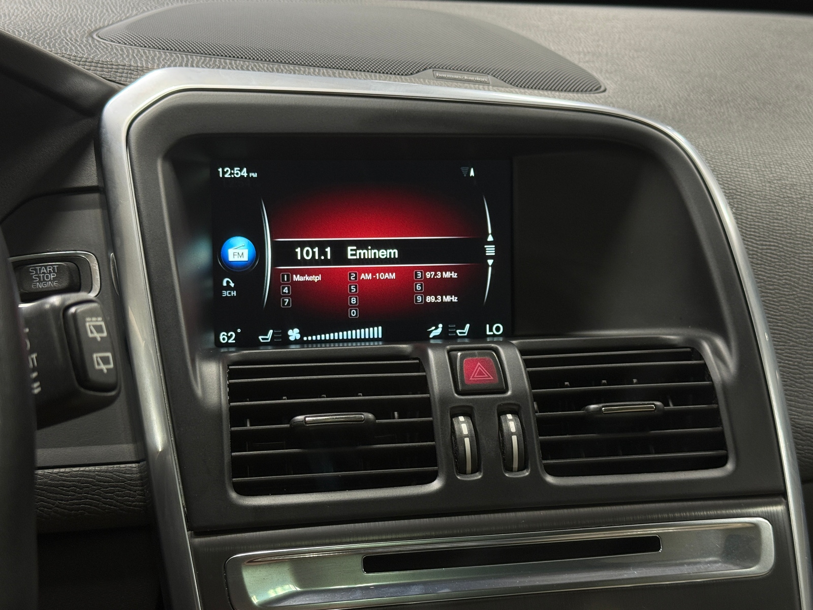 Thumbnail: 2016 Volvo XC60 - 3