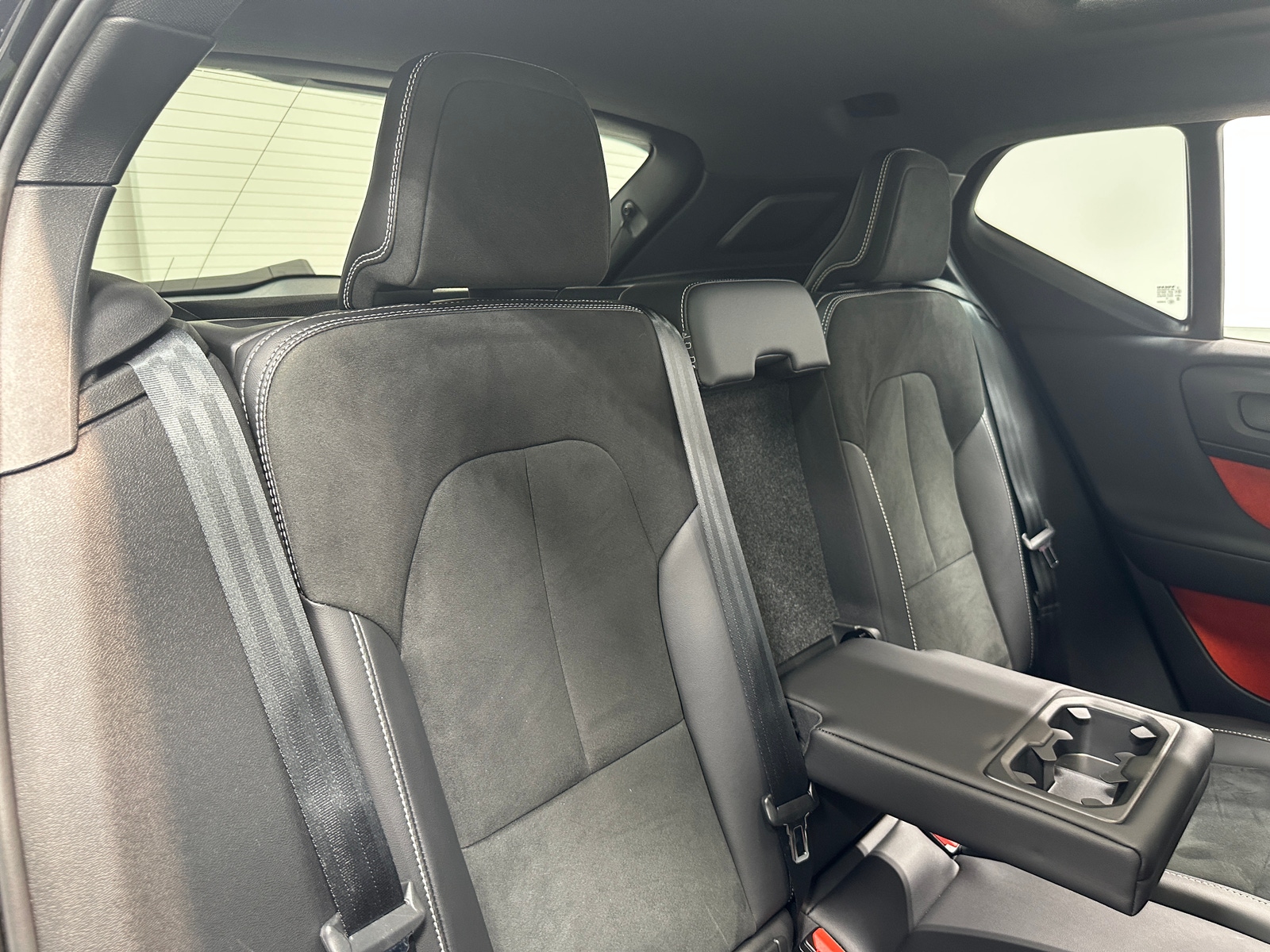 Thumbnail: 2021 Volvo XC40 - 5