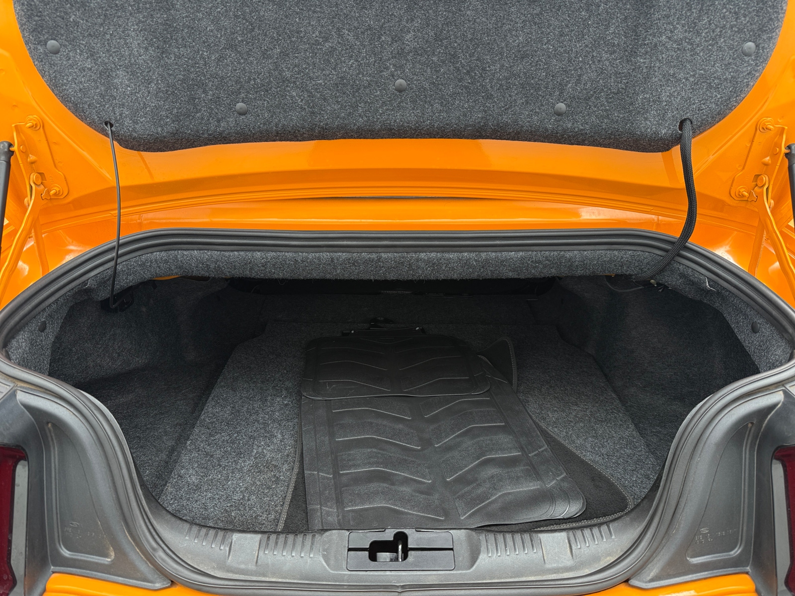 Thumbnail: 2019 Ford Mustang - 6