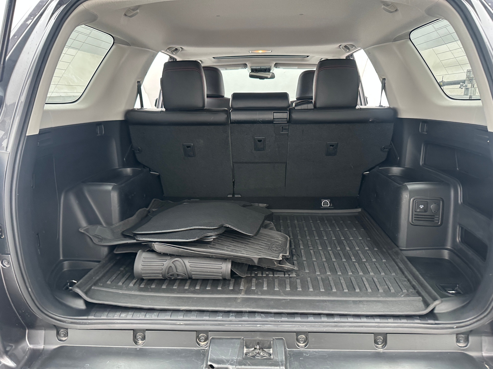 Thumbnail: 2019 Toyota 4Runner - 6