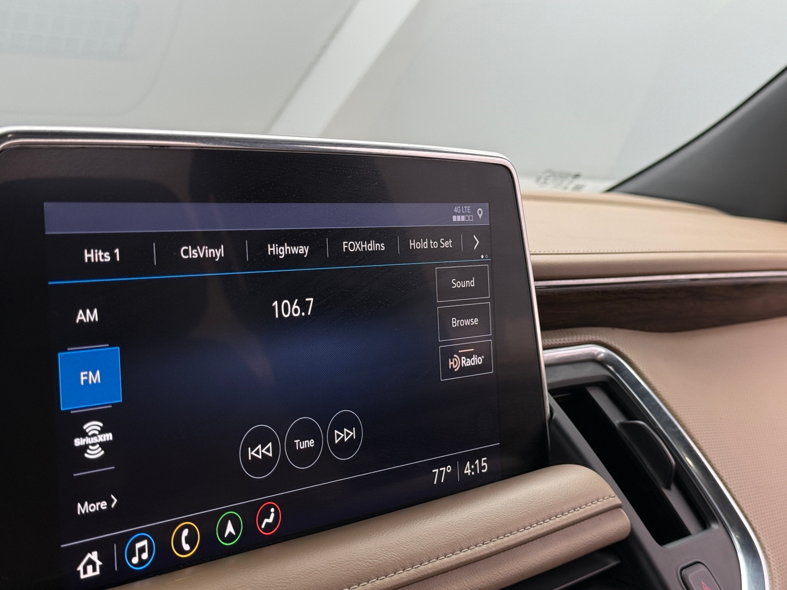 Thumbnail: 2021 Chevrolet Suburban - 3