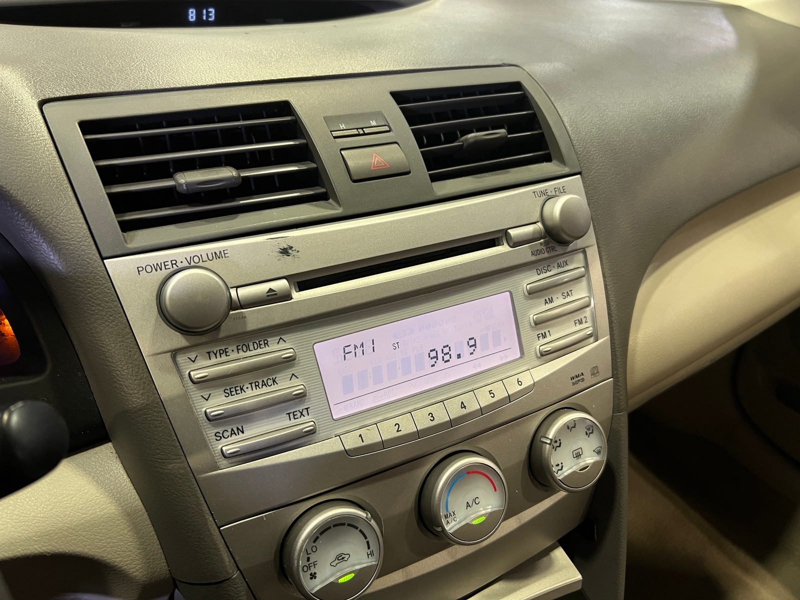 Thumbnail: 2011 Toyota Camry - 4