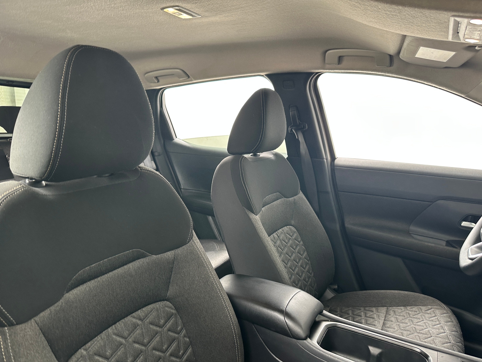 Thumbnail: 2025 Nissan Kicks - 2