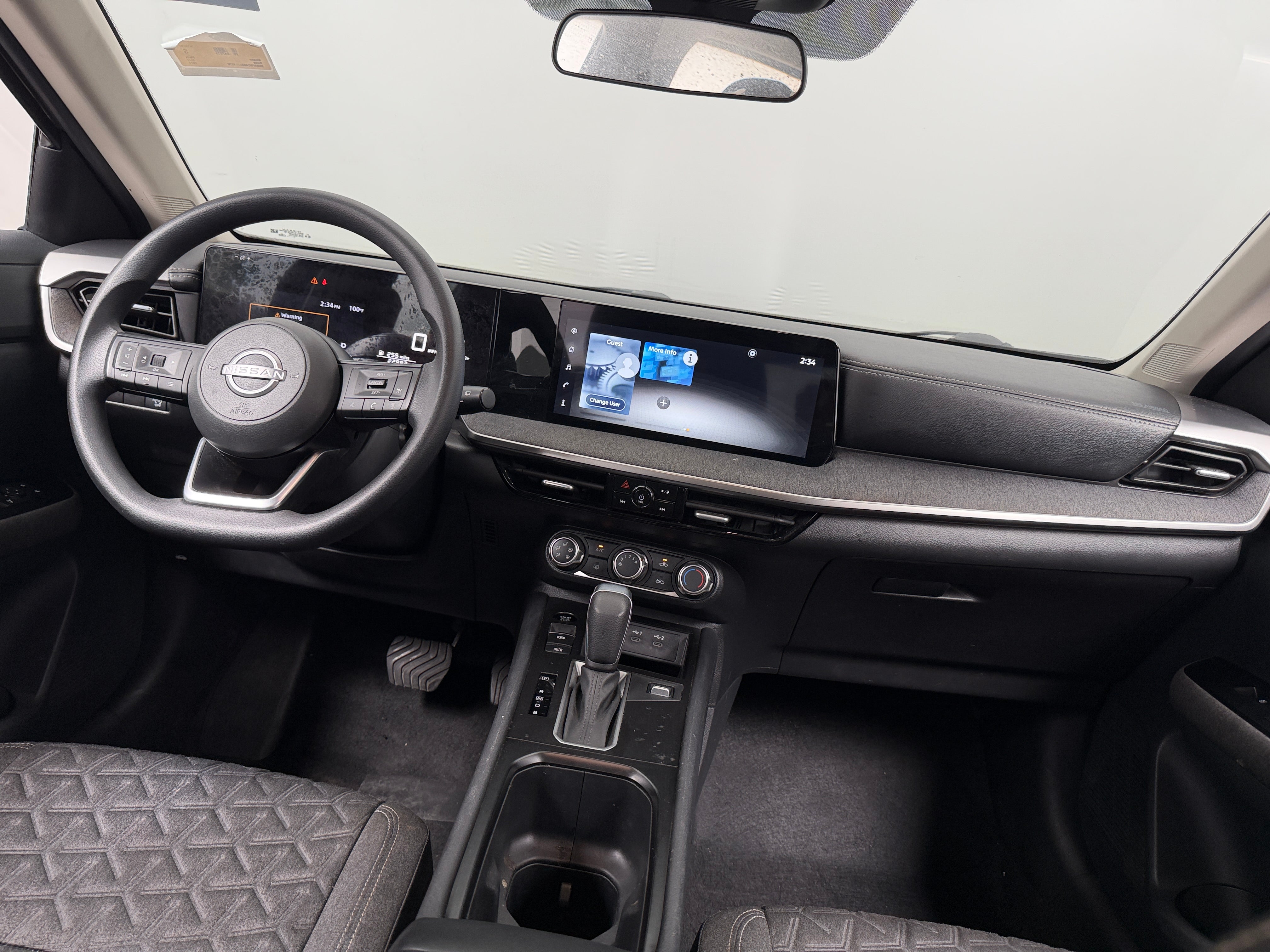 2025 Nissan Kicks