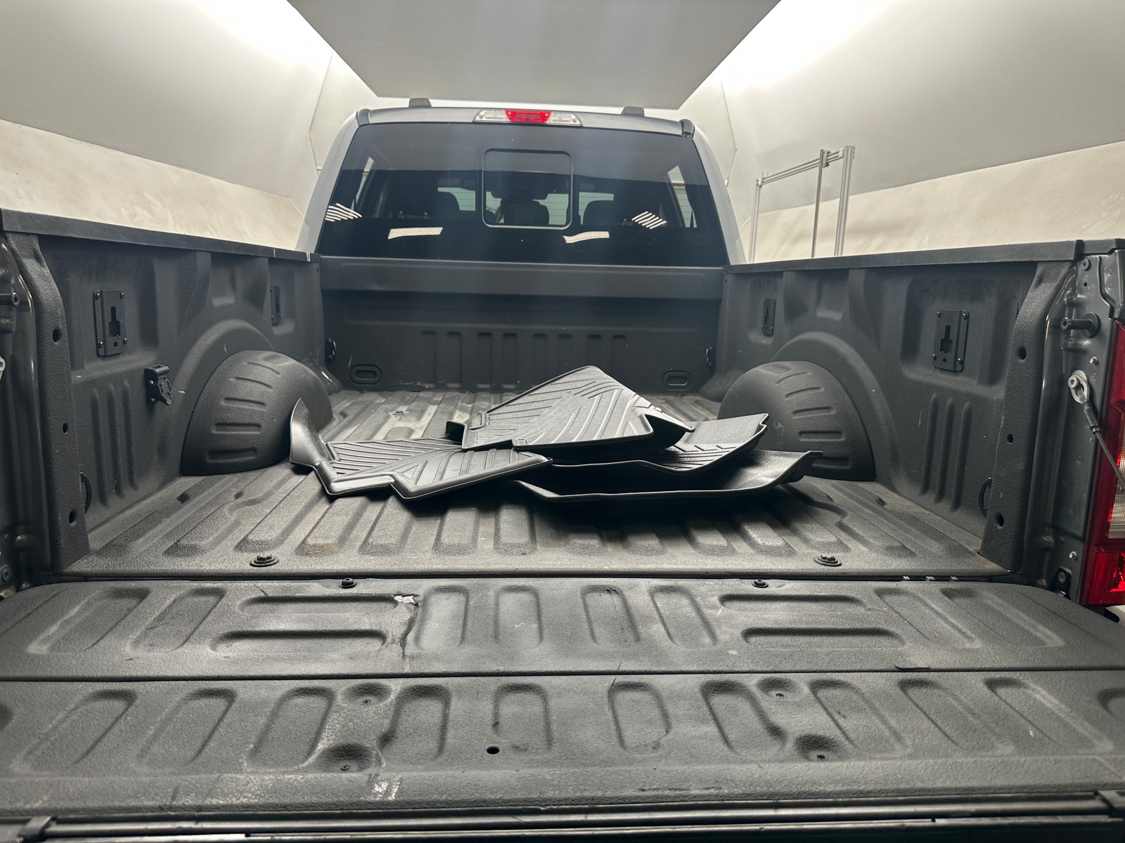 Thumbnail: 2022 Ford Econoline - 7