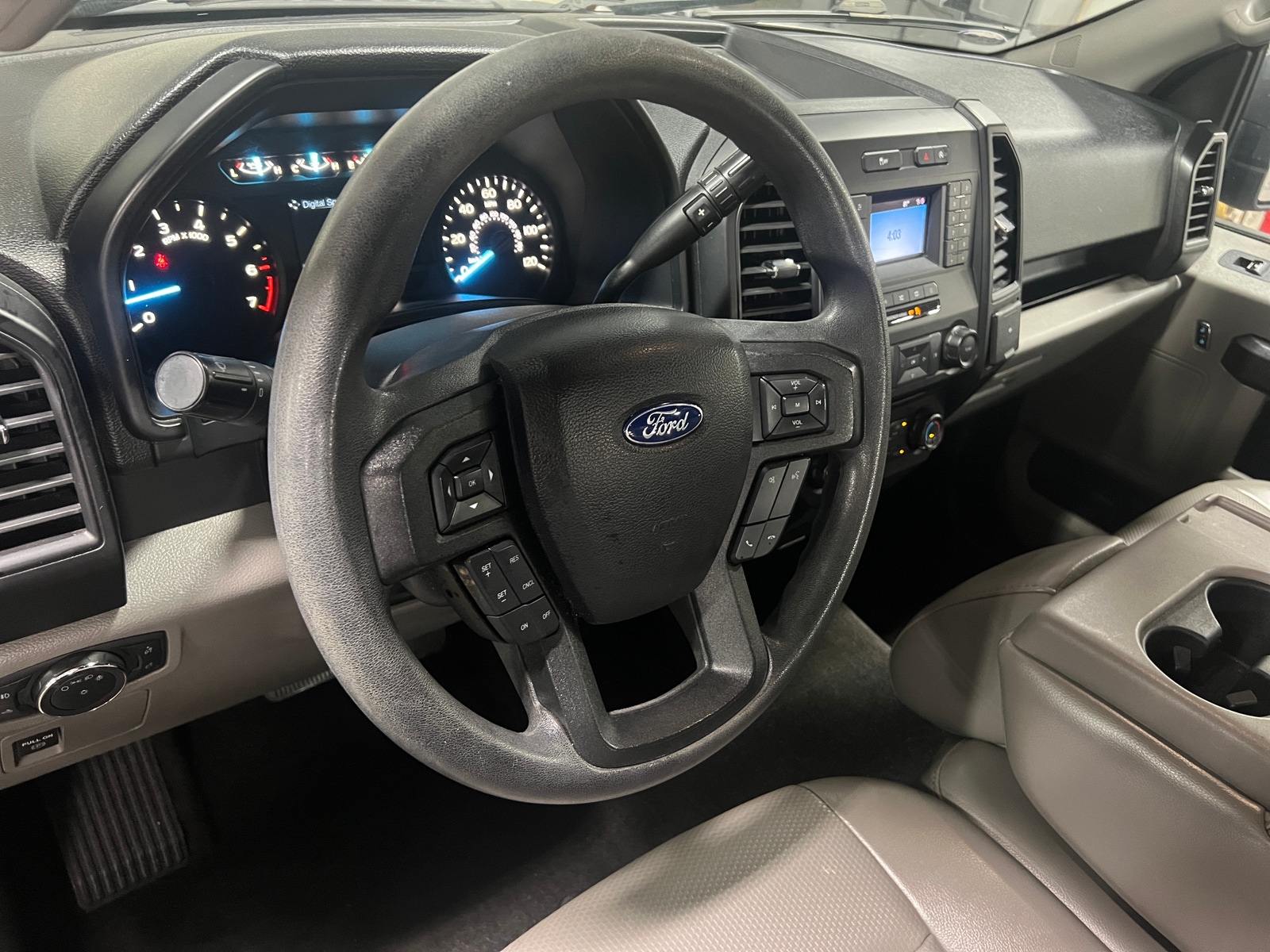 Thumbnail: 2018 Ford Econoline - 4