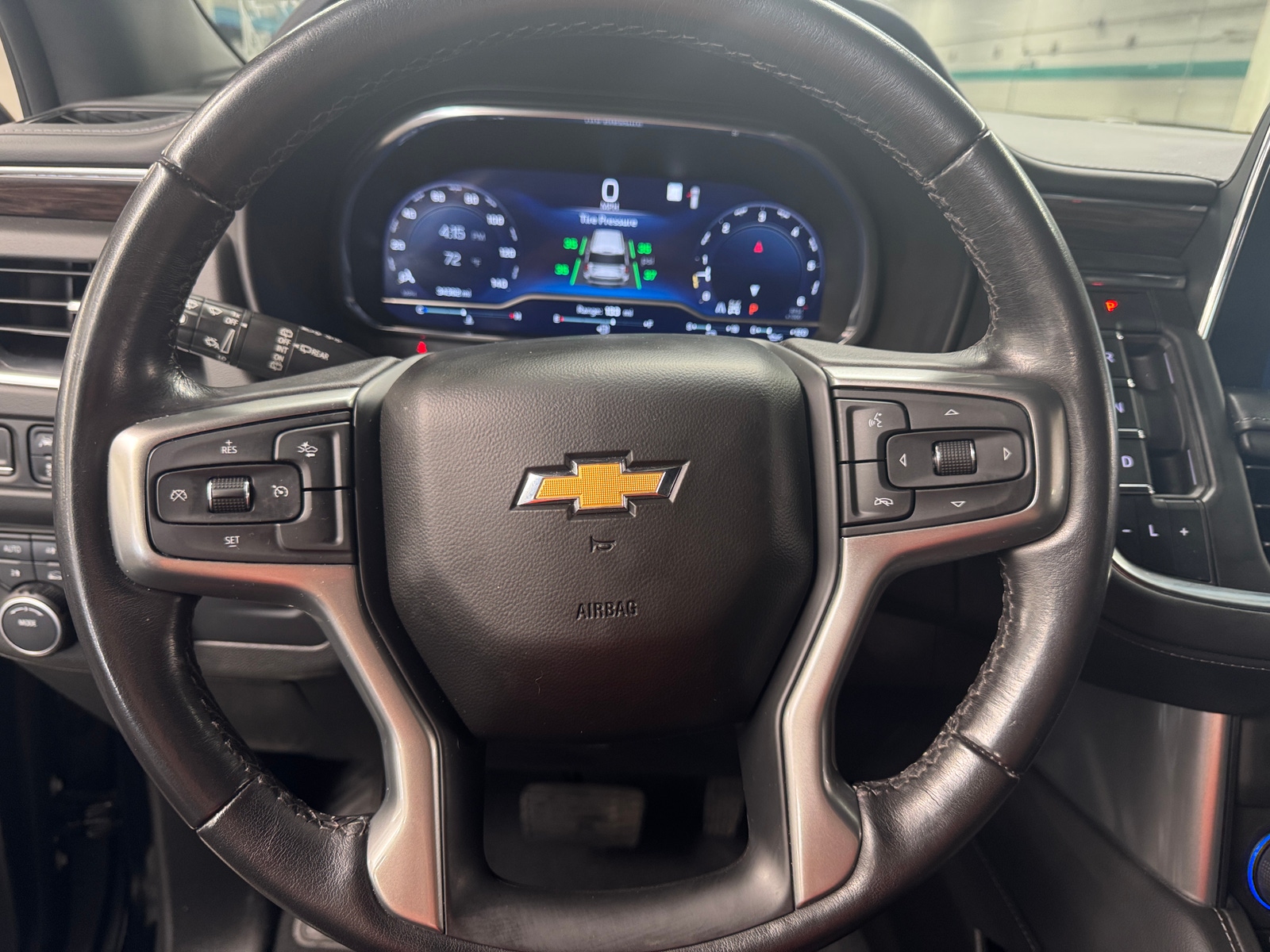 Thumbnail: 2022 Chevrolet Tahoe - 4