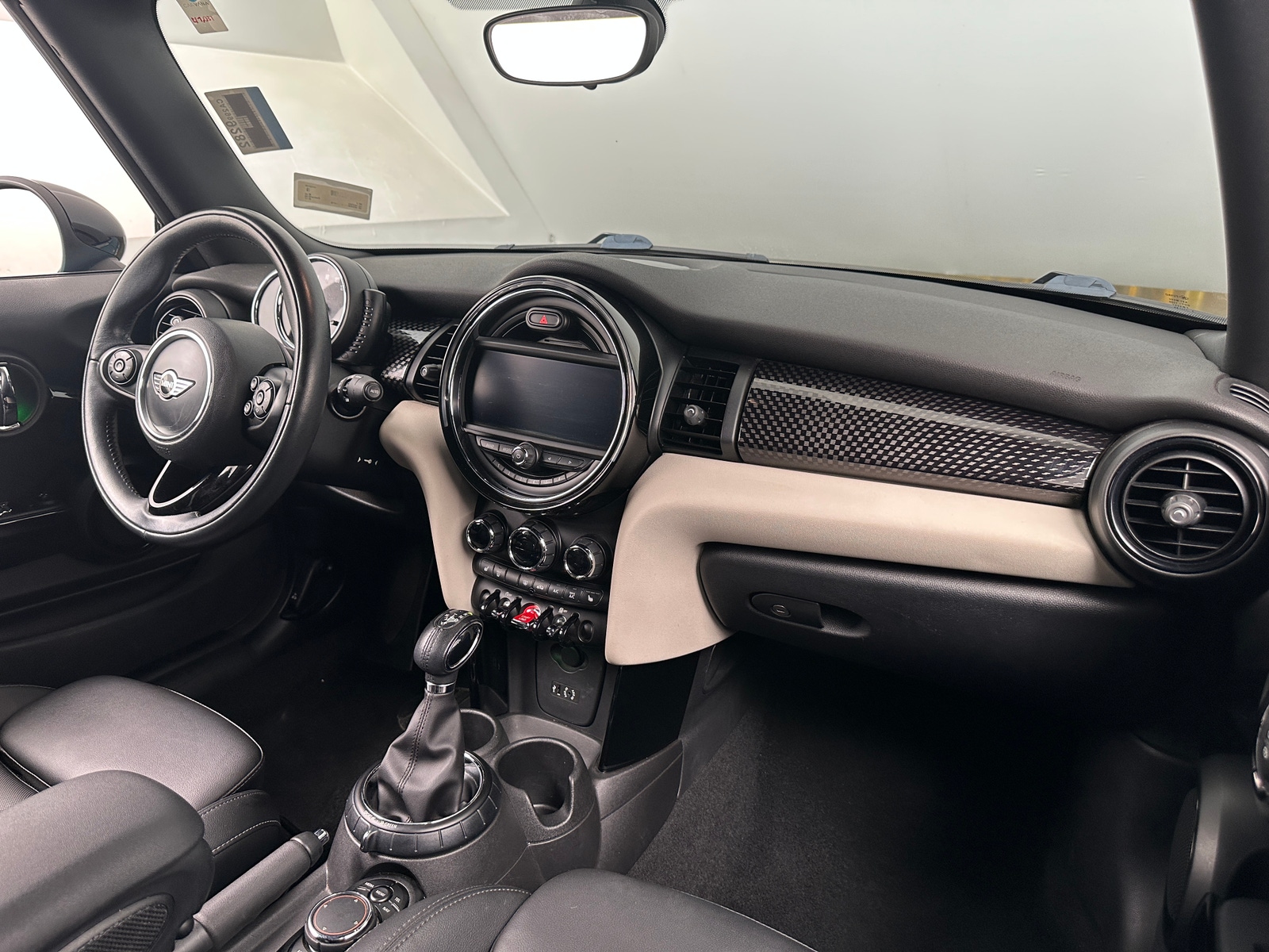 Thumbnail: 2017 MINI Cooper Convertible - 3