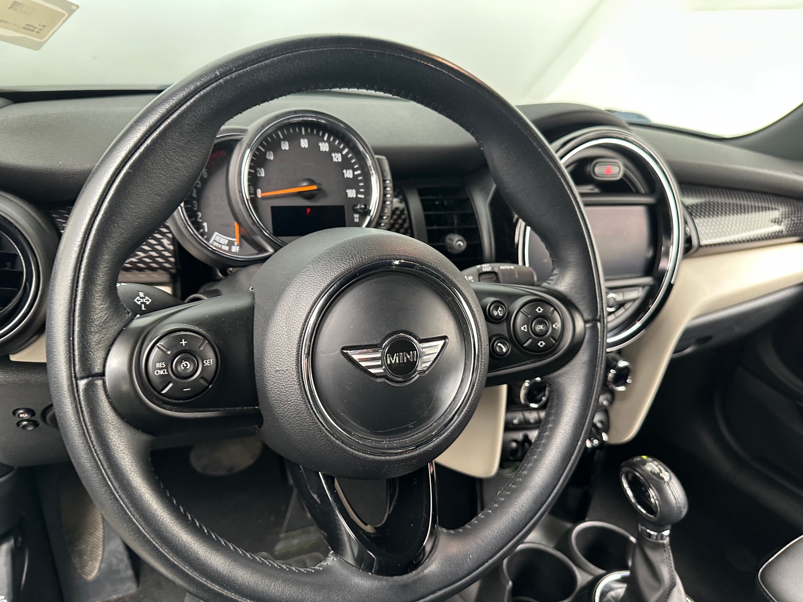 Thumbnail: 2017 MINI Cooper Convertible - 5