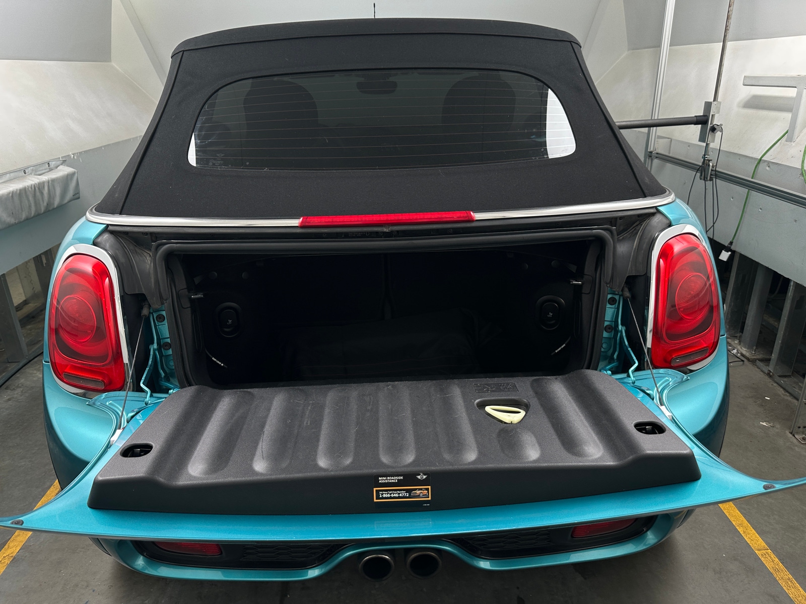 Thumbnail: 2017 MINI Cooper Convertible - 7
