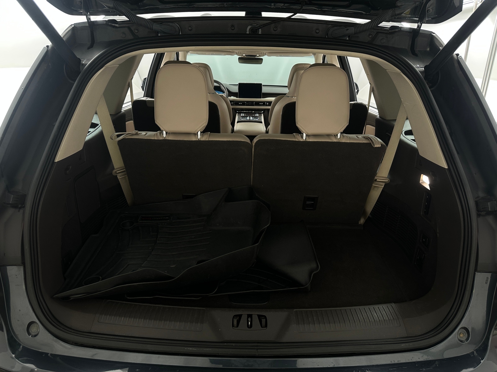 Thumbnail: 2022 Lincoln Aviator - 6