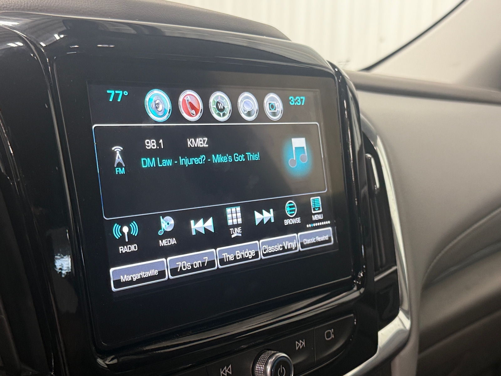 Thumbnail: 2018 Chevrolet Traverse - 3