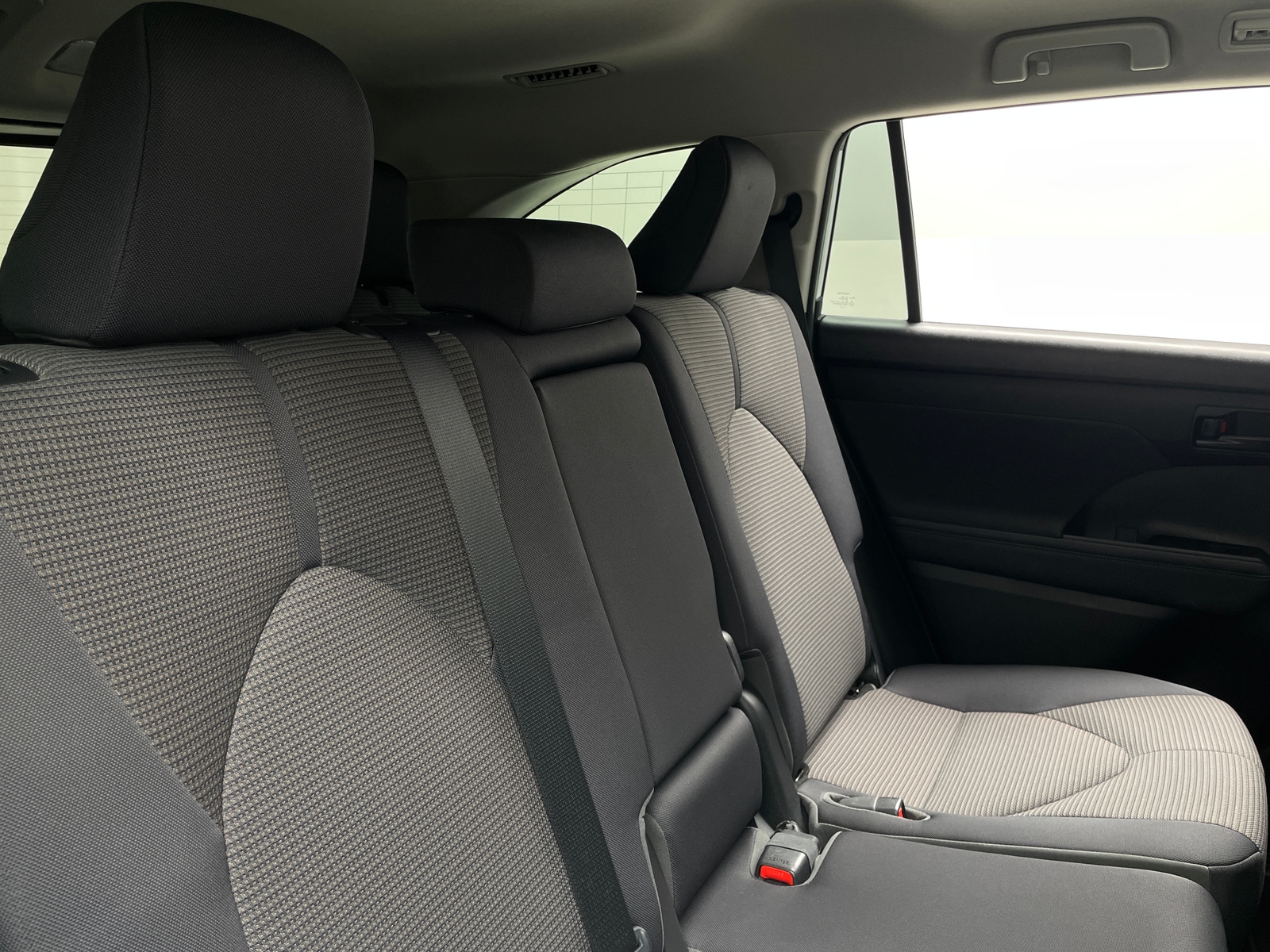 Thumbnail: 2023 Toyota Highlander - 6