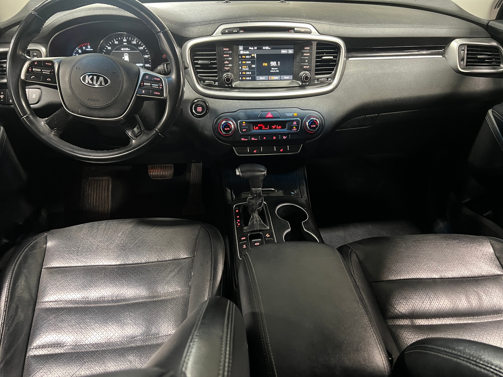 Thumbnail: 2019 Kia Sorento - 2