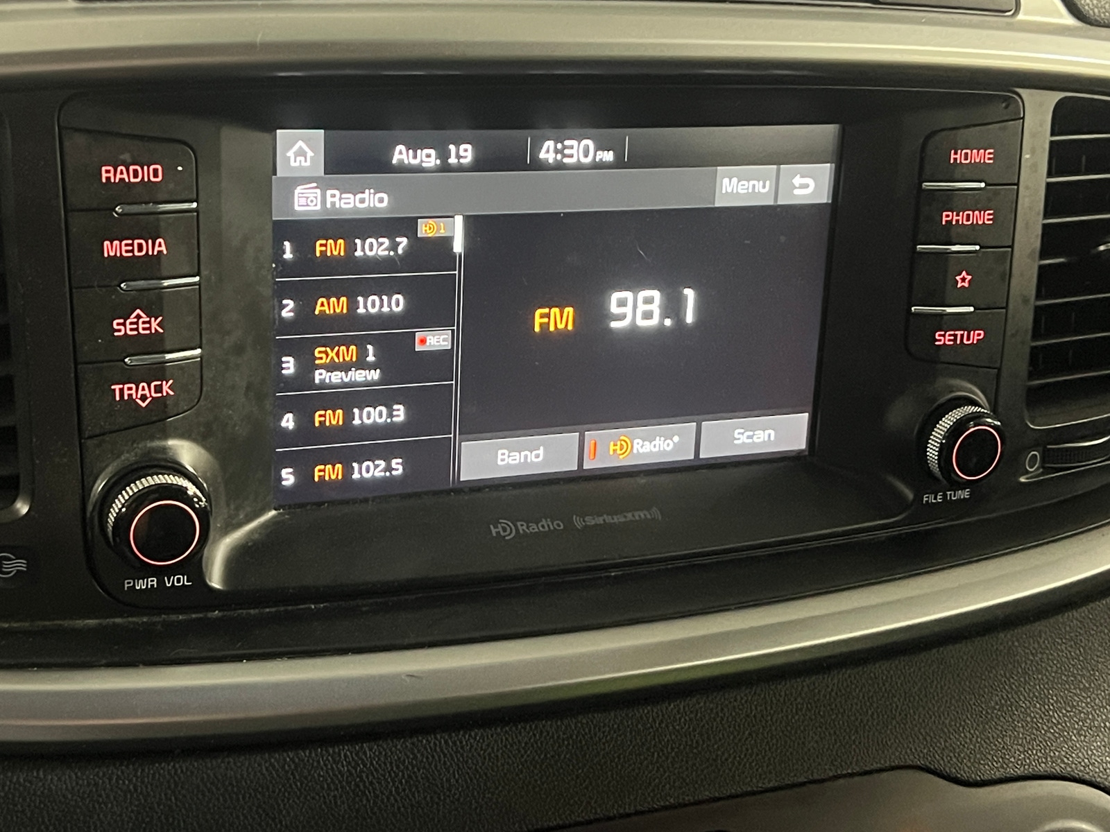 Thumbnail: 2019 Kia Sorento - 3