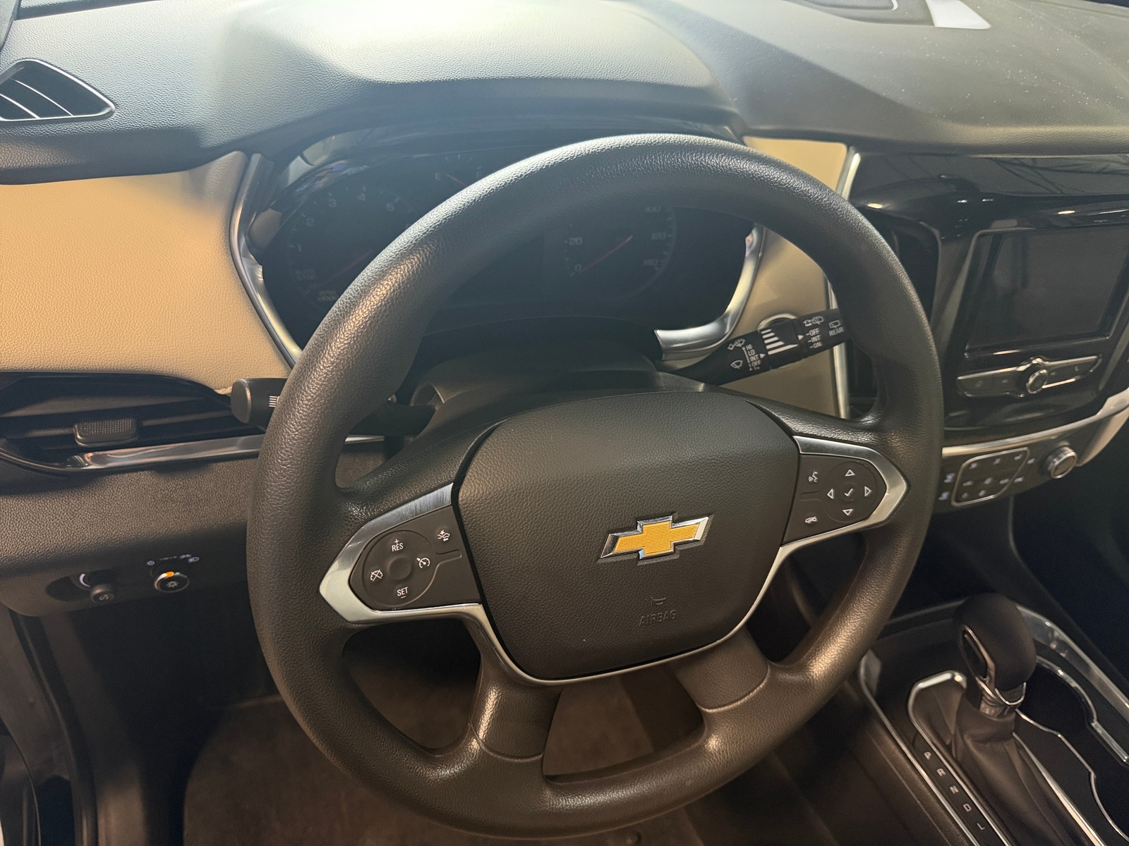 Thumbnail: 2023 Chevrolet Traverse - 5