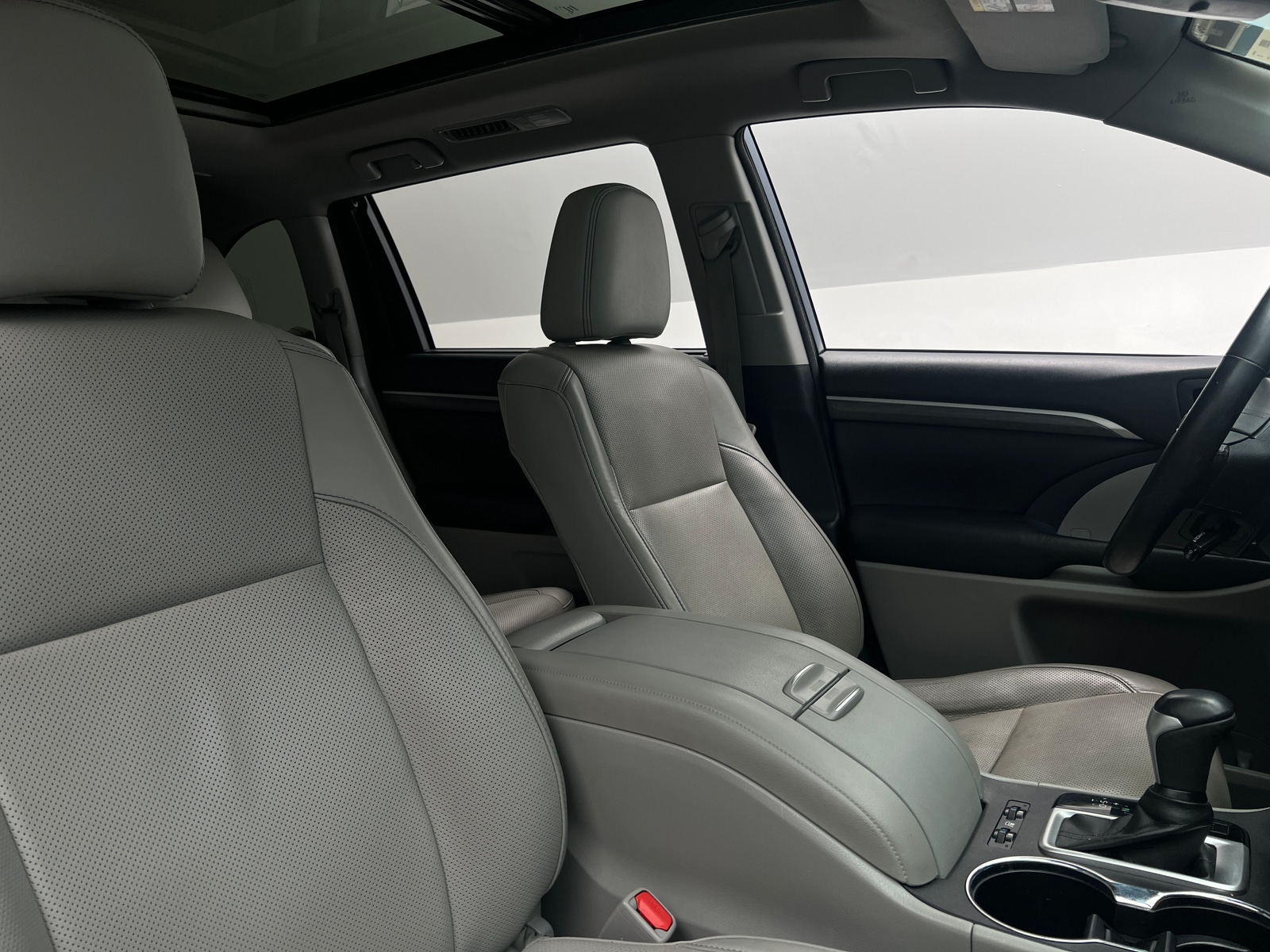 Thumbnail: 2018 Toyota Highlander - 2