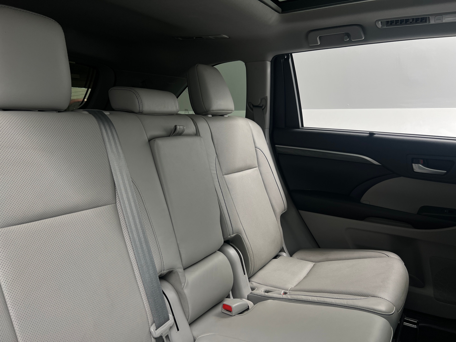 Thumbnail: 2018 Toyota Highlander - 6