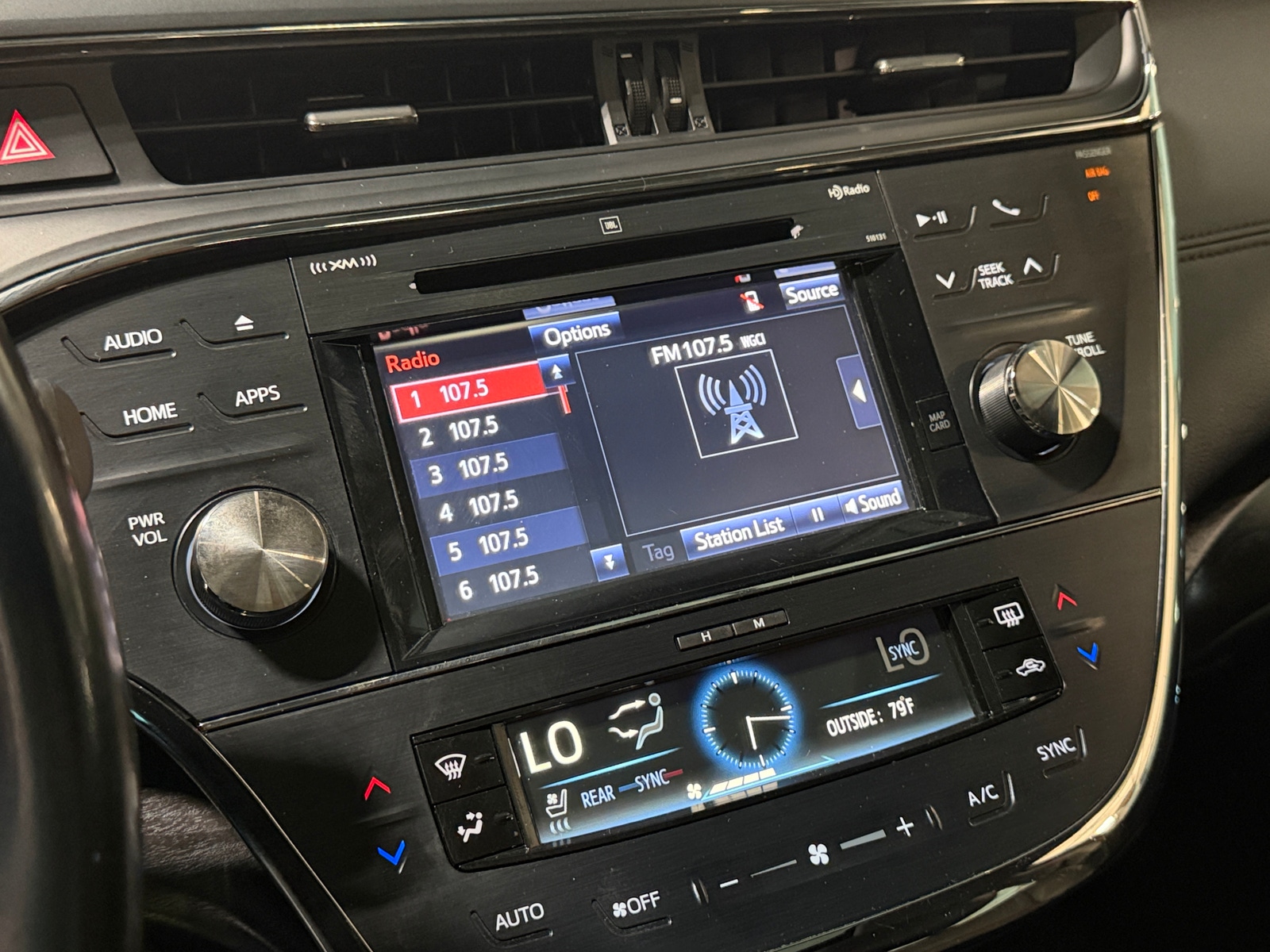 Thumbnail: 2018 Toyota Avalon - 3
