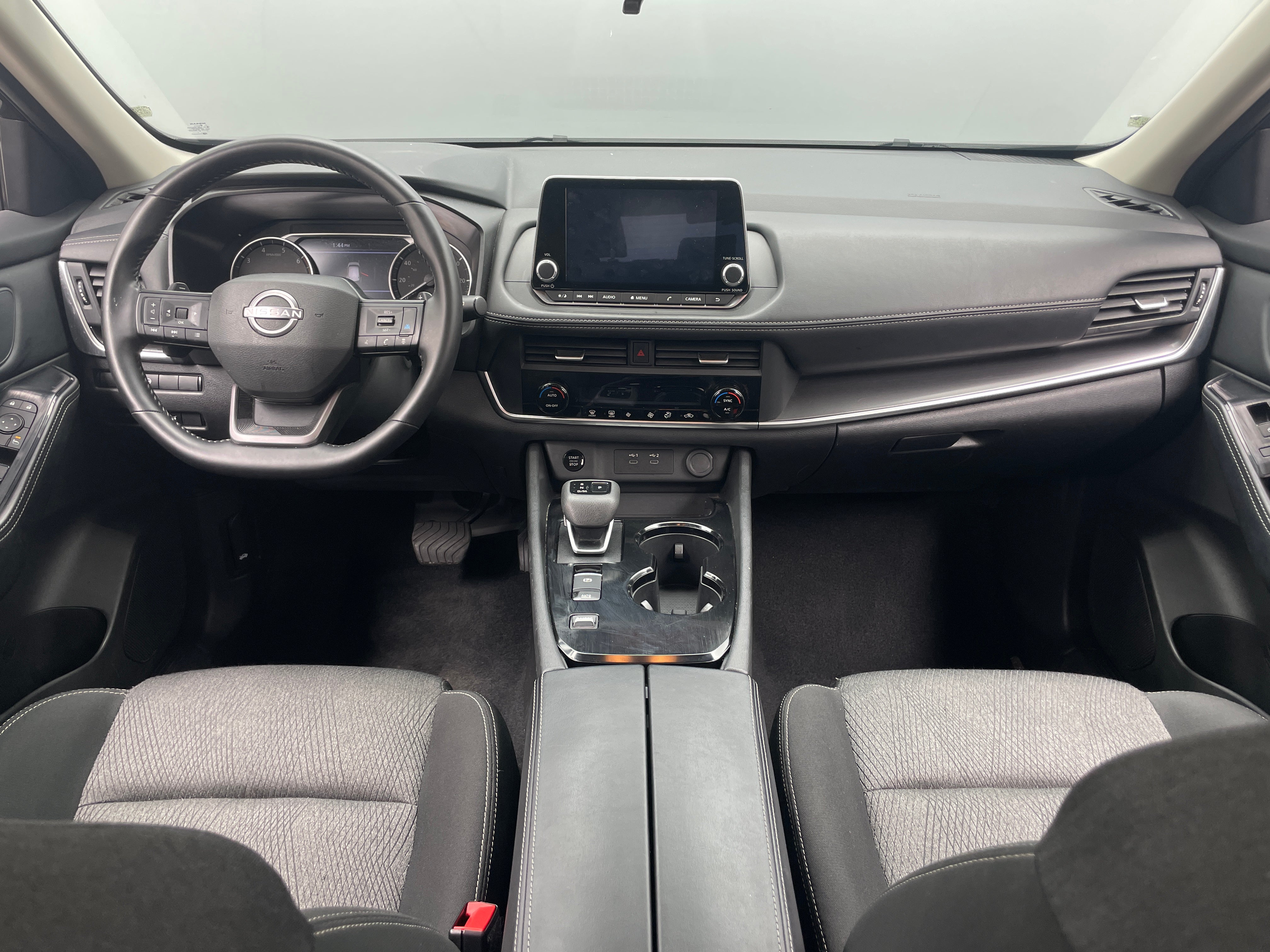 2025 Nissan Rogue SV - Photo 5