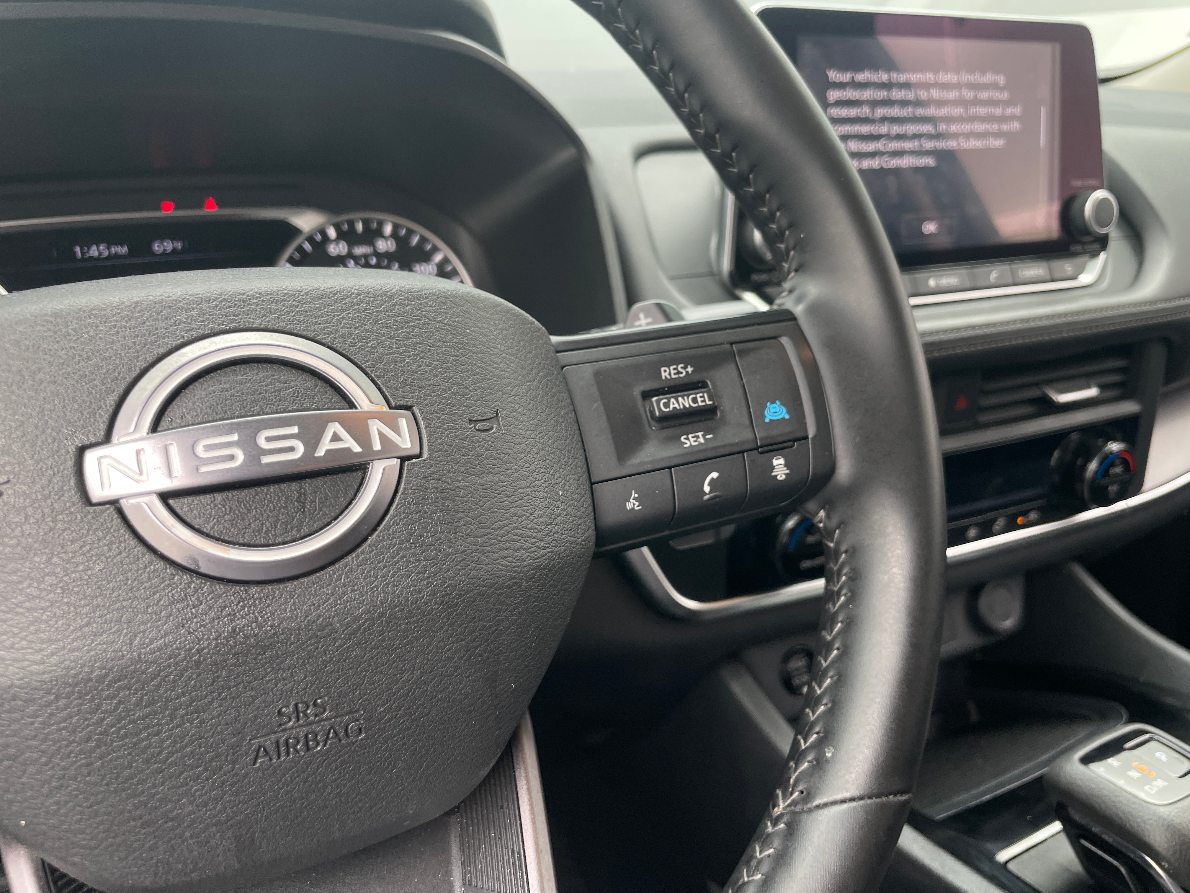 2025 Nissan Rogue SV - Photo 13
