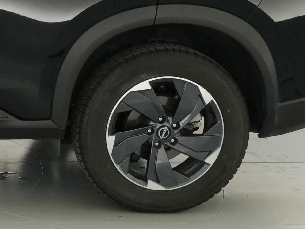 2025 Nissan Rogue SV - Photo 19