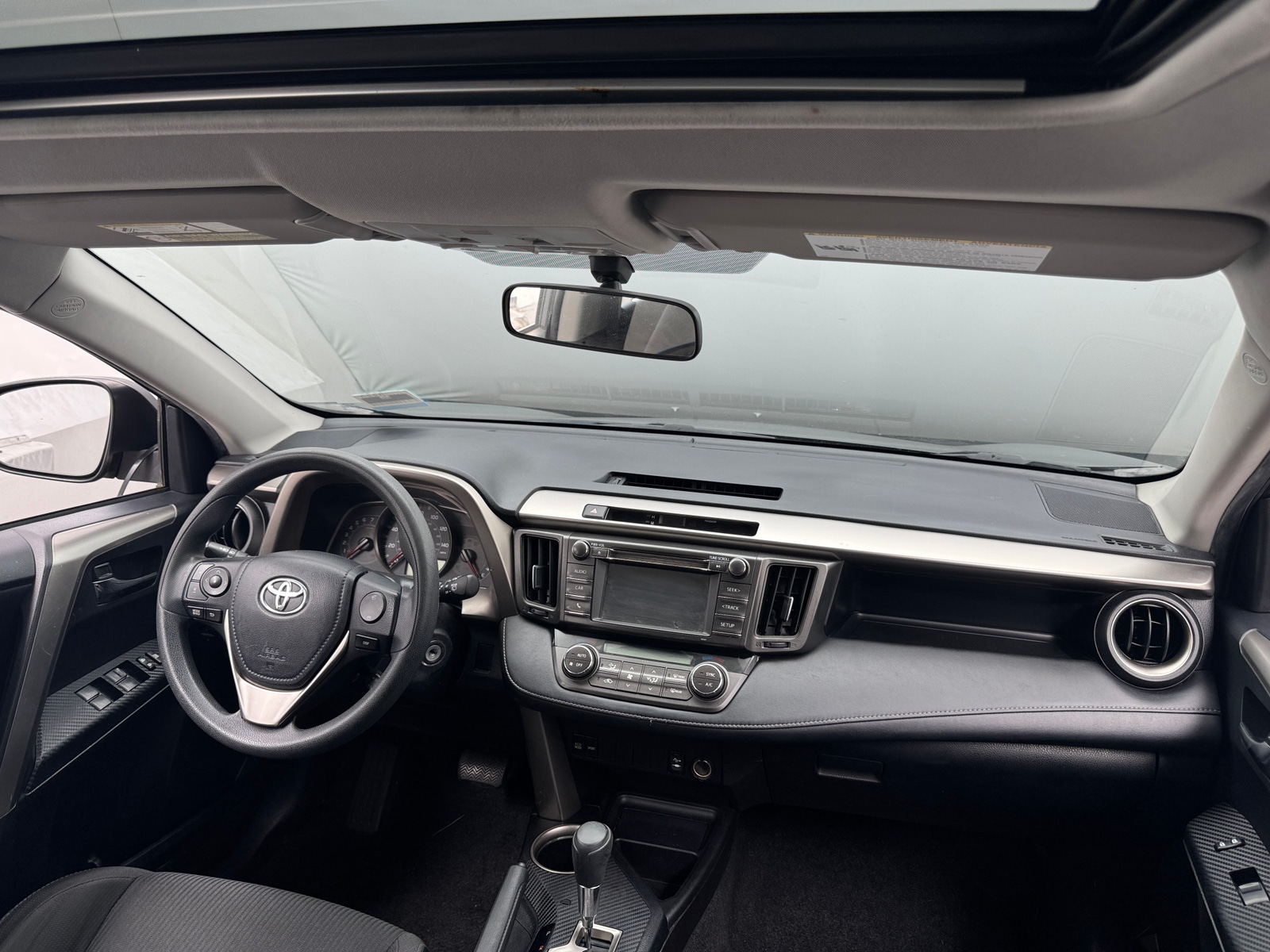 Thumbnail: 2015 Toyota RAV4 - 3