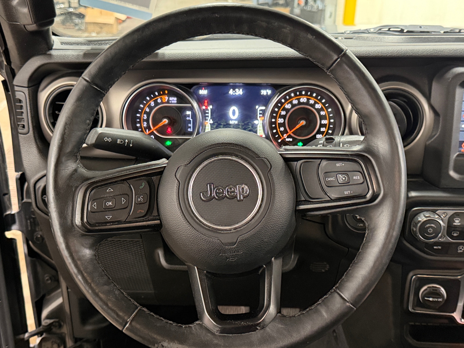 Thumbnail: 2019 Jeep Wrangler - 5