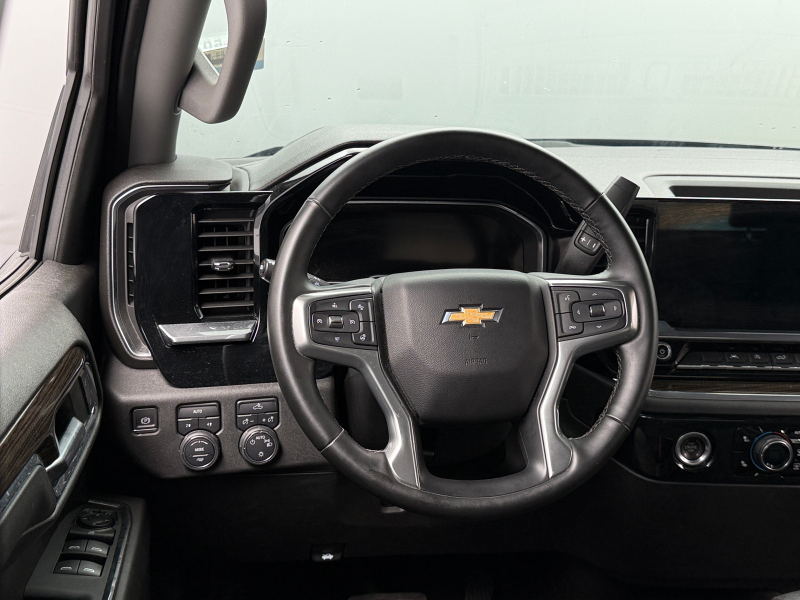 Thumbnail: 2024 Chevrolet Silverado 1500 - 5
