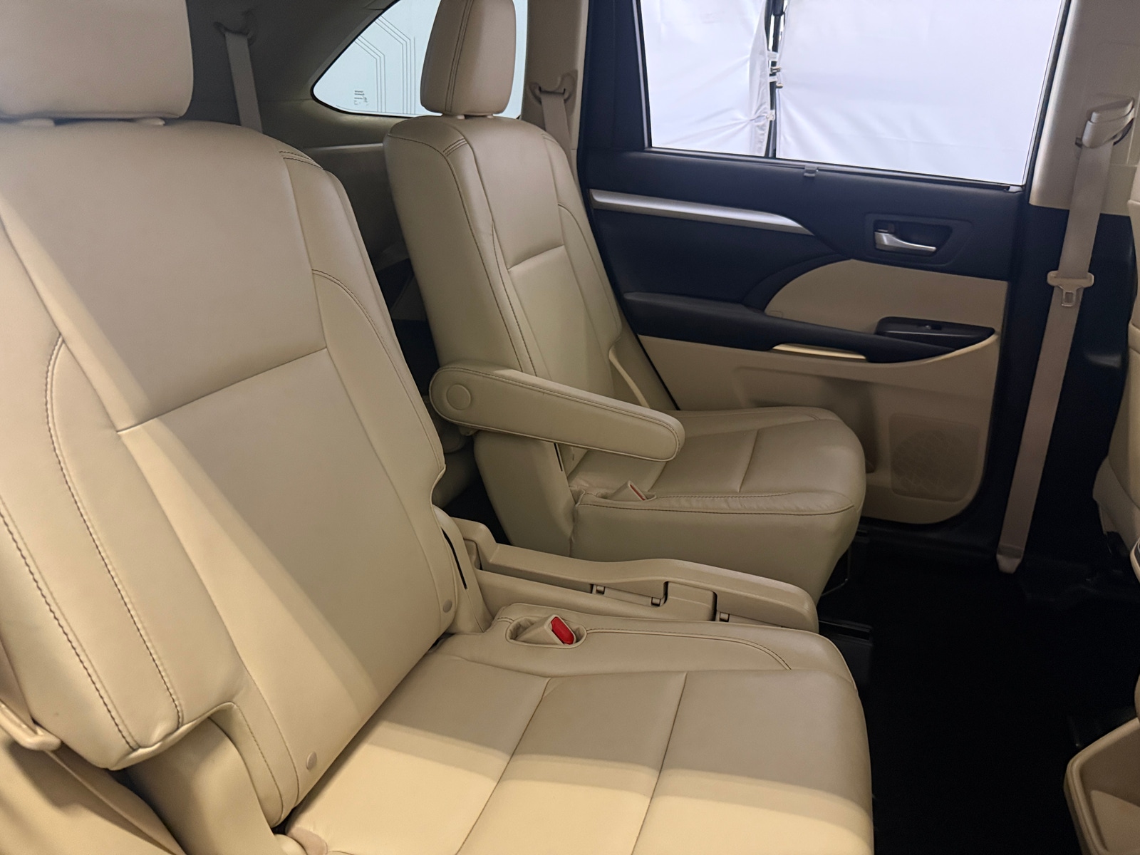 Thumbnail: 2015 Toyota Highlander - 5