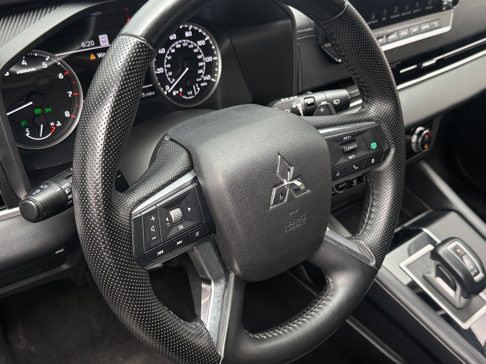 Thumbnail: 2024 Mitsubishi Outlander - 5