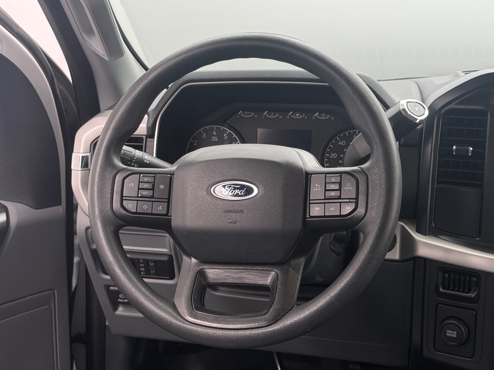 Thumbnail: 2022 Ford Econoline - 5