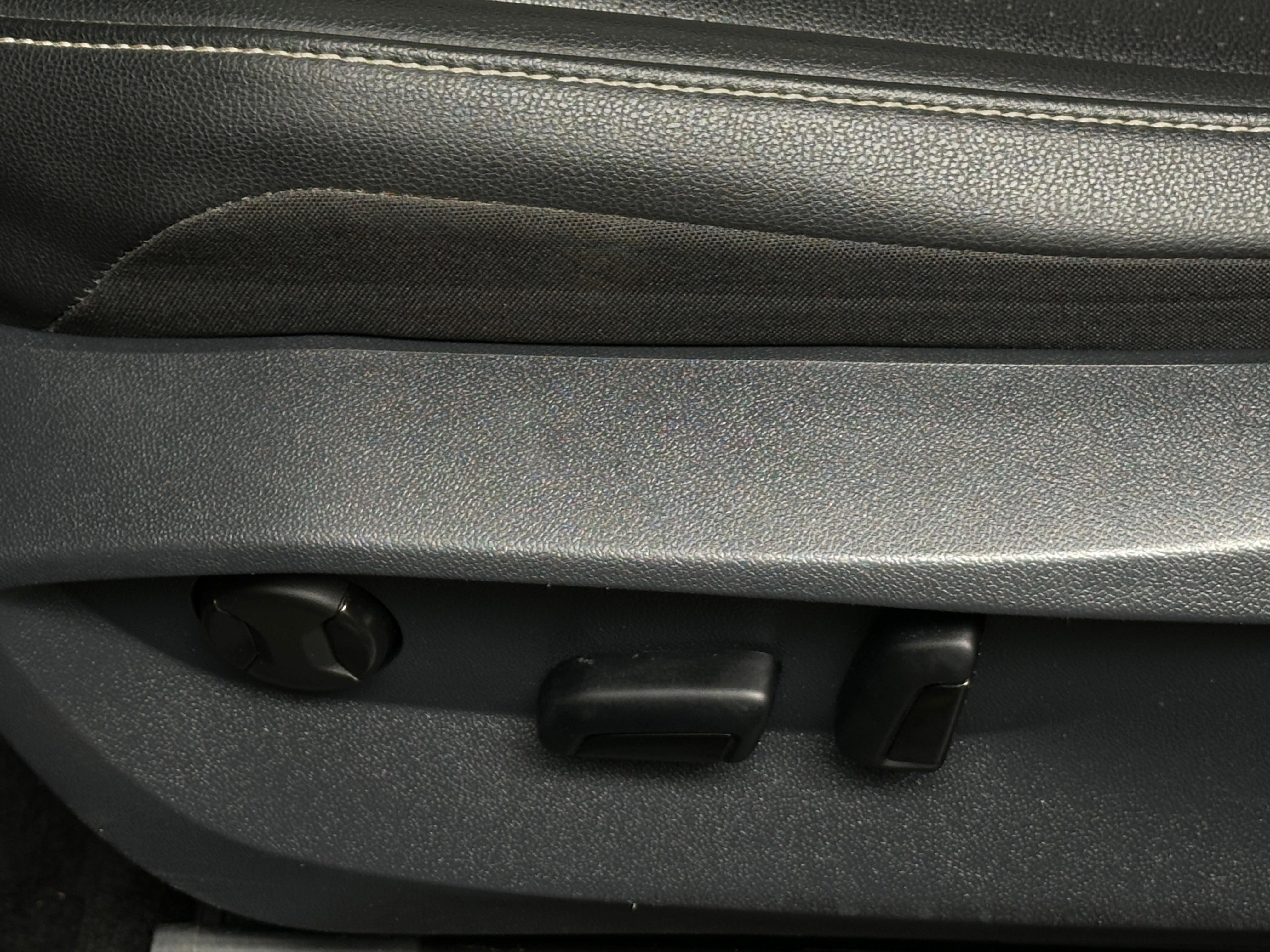 3VV2B7AX1RM068004