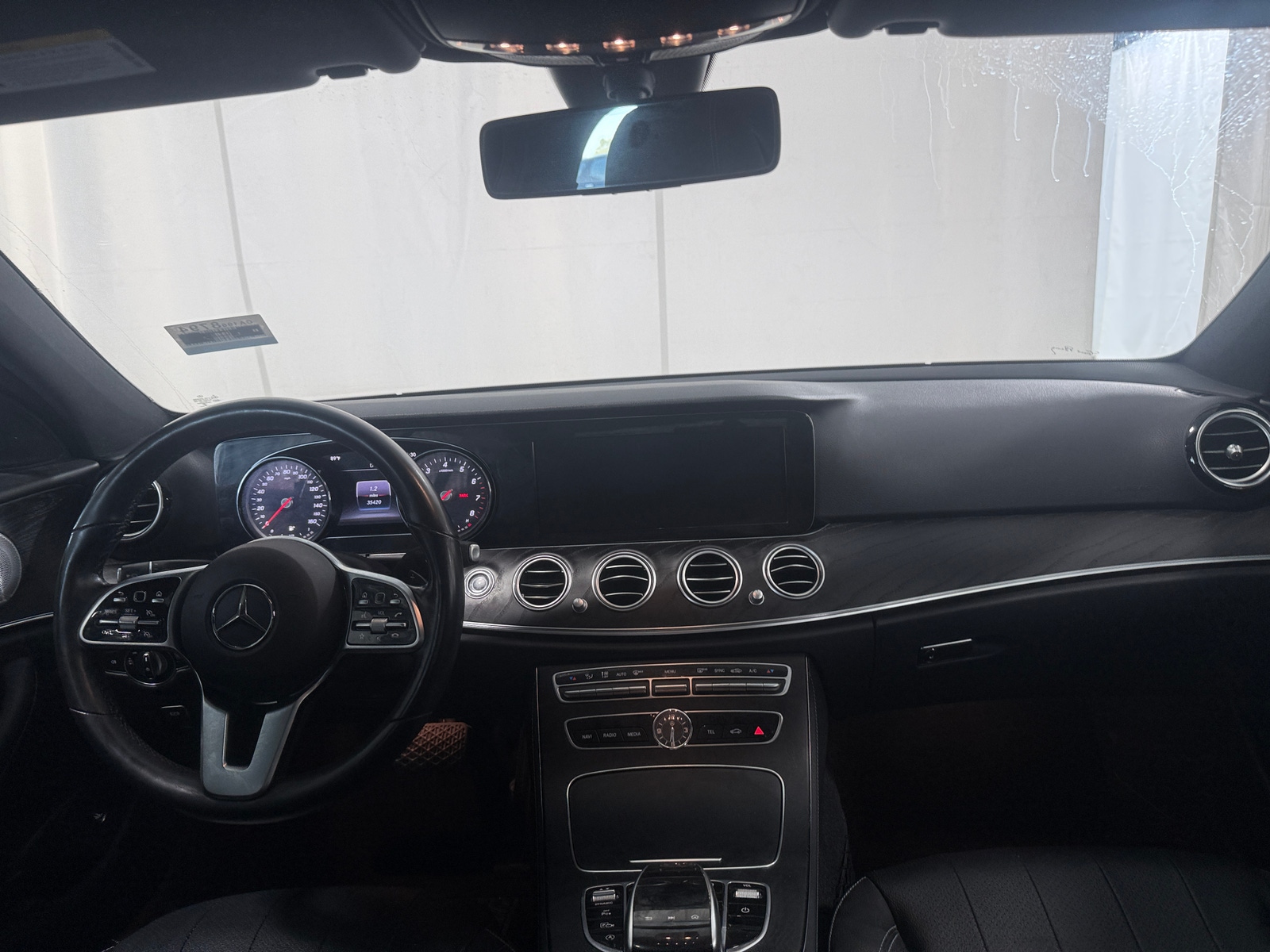 Thumbnail: 2019 Mercedes-Benz E-Class - 2