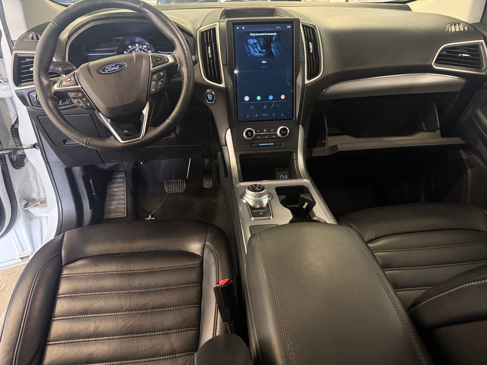Thumbnail: 2022 Ford Edge - 2