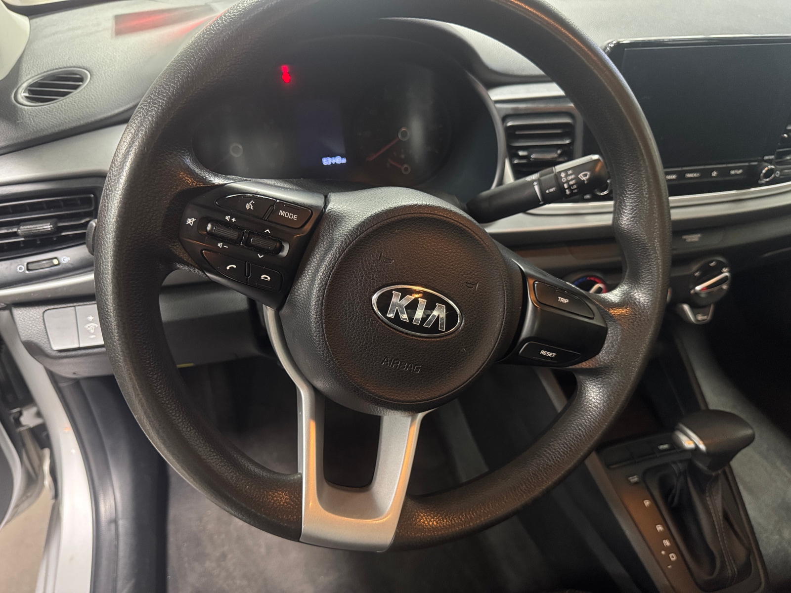 Thumbnail: 2021 Kia Rio - 5