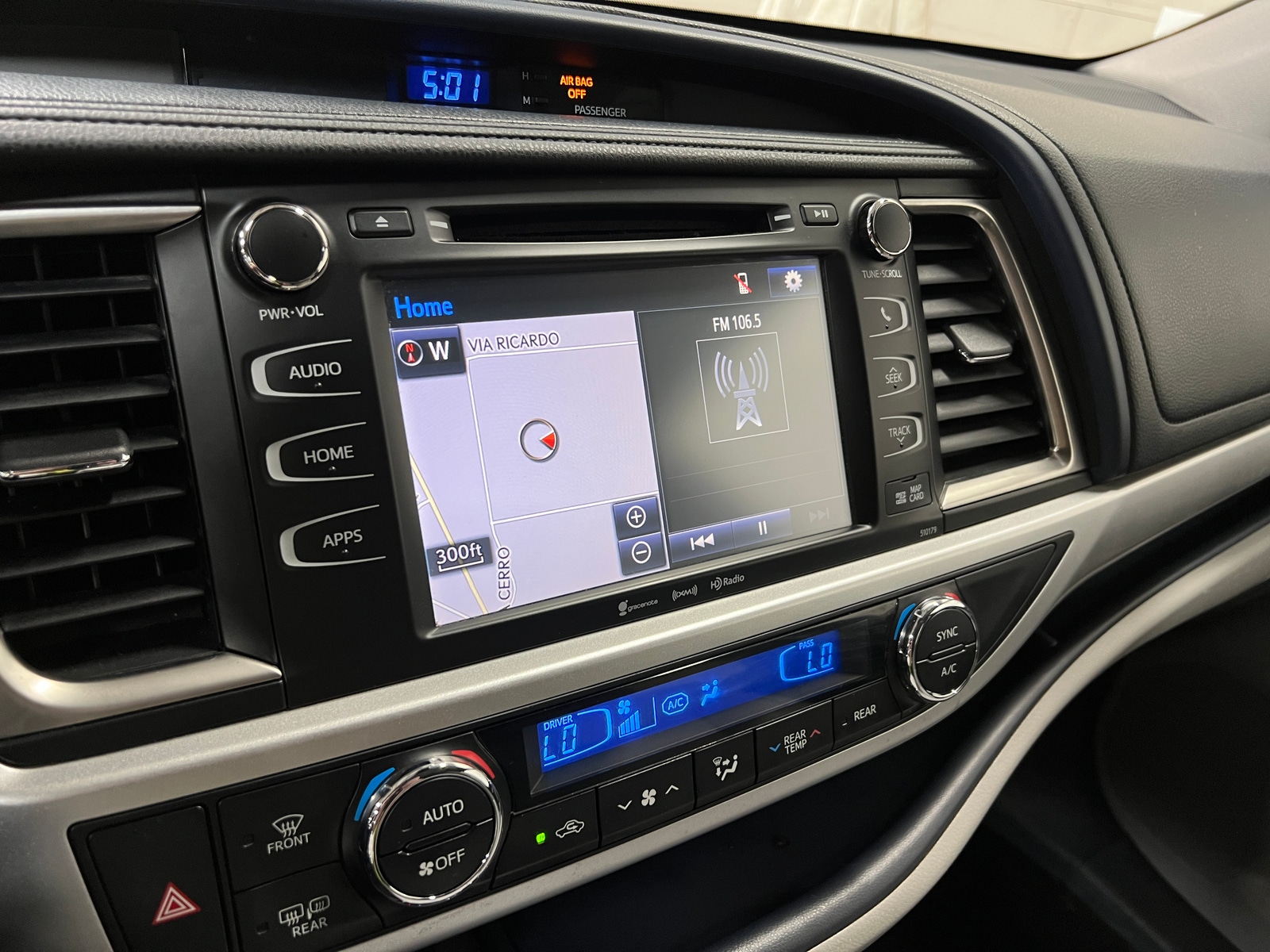 Thumbnail: 2017 Toyota Highlander - 3