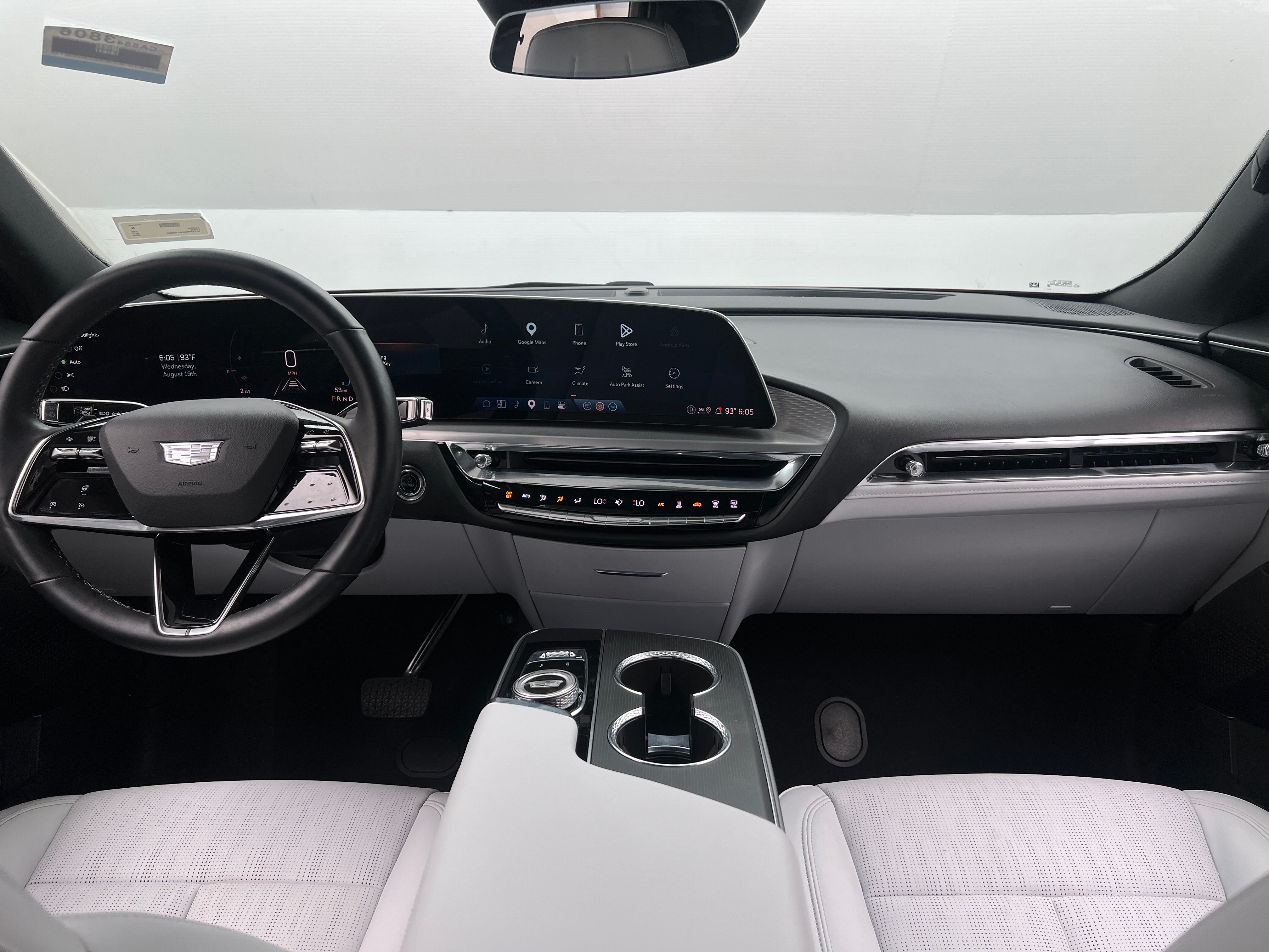 Used 2024 Cadillac LYRIQ Luxury 1 with VIN 1GYKPPRK2RZ109869 for sale in Oak Creek, WI