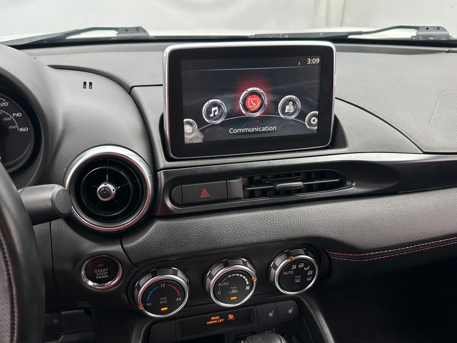 Thumbnail: 2017 Fiat 124 Spider - 4