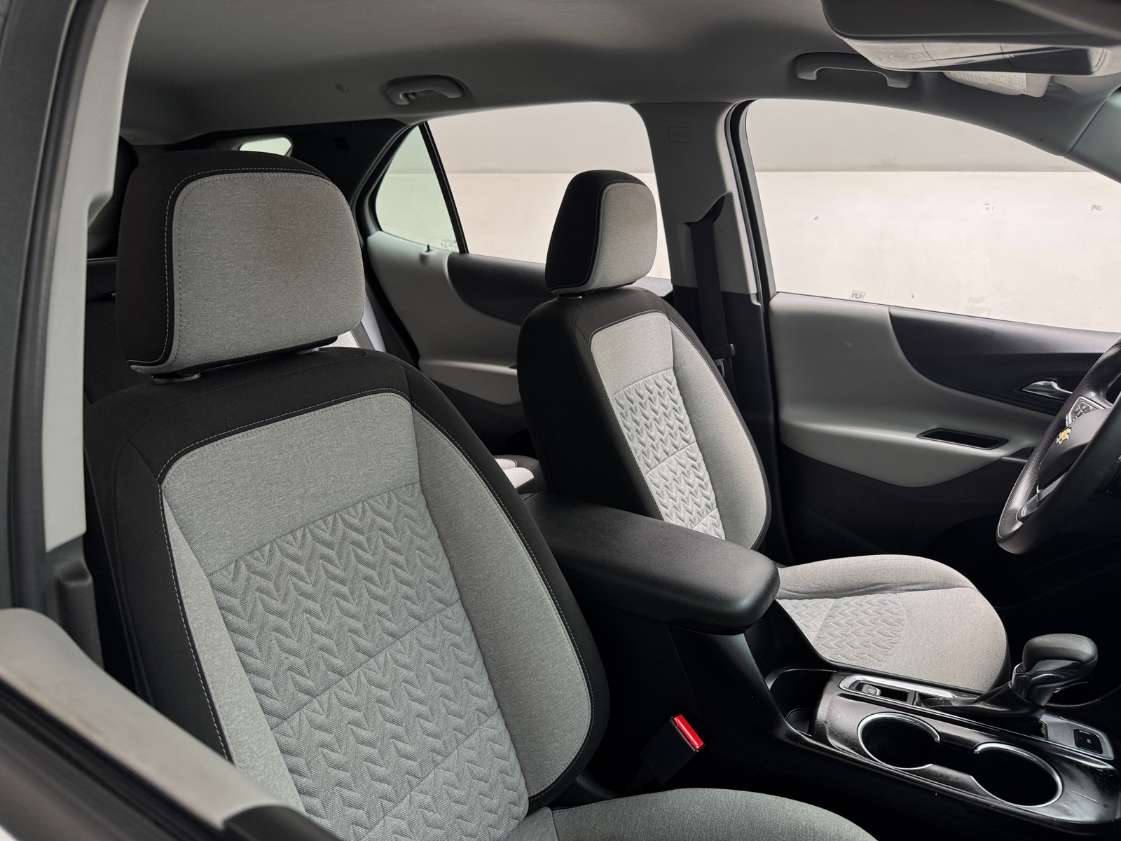 Thumbnail: 2022 Chevrolet Equinox - 2