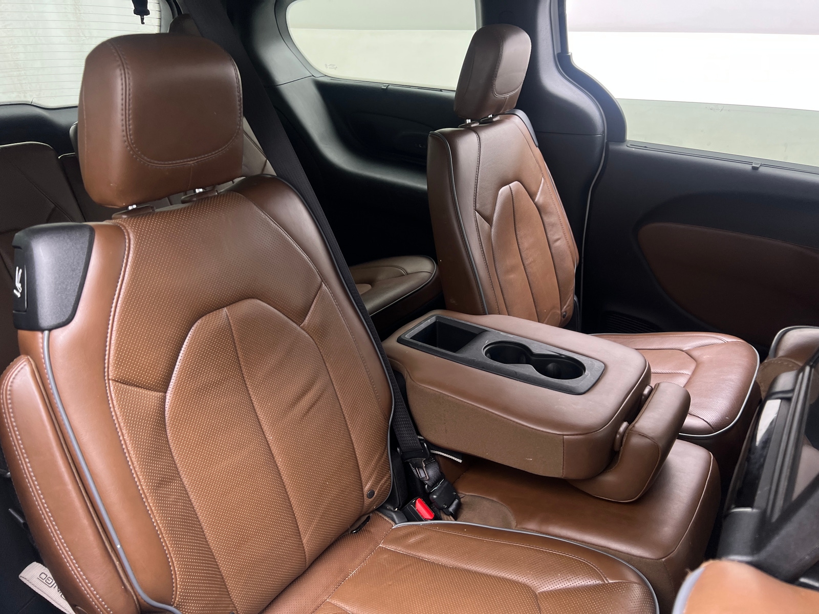 Thumbnail: 2017 Chrysler Pacifica - 5