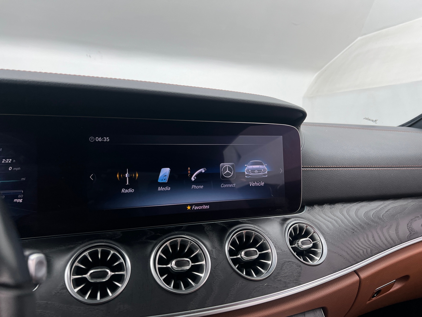 Thumbnail: 2019 Mercedes-Benz E-Class - 2