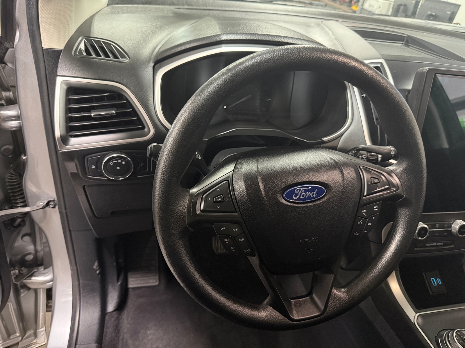 Thumbnail: 2021 Ford Edge - 5