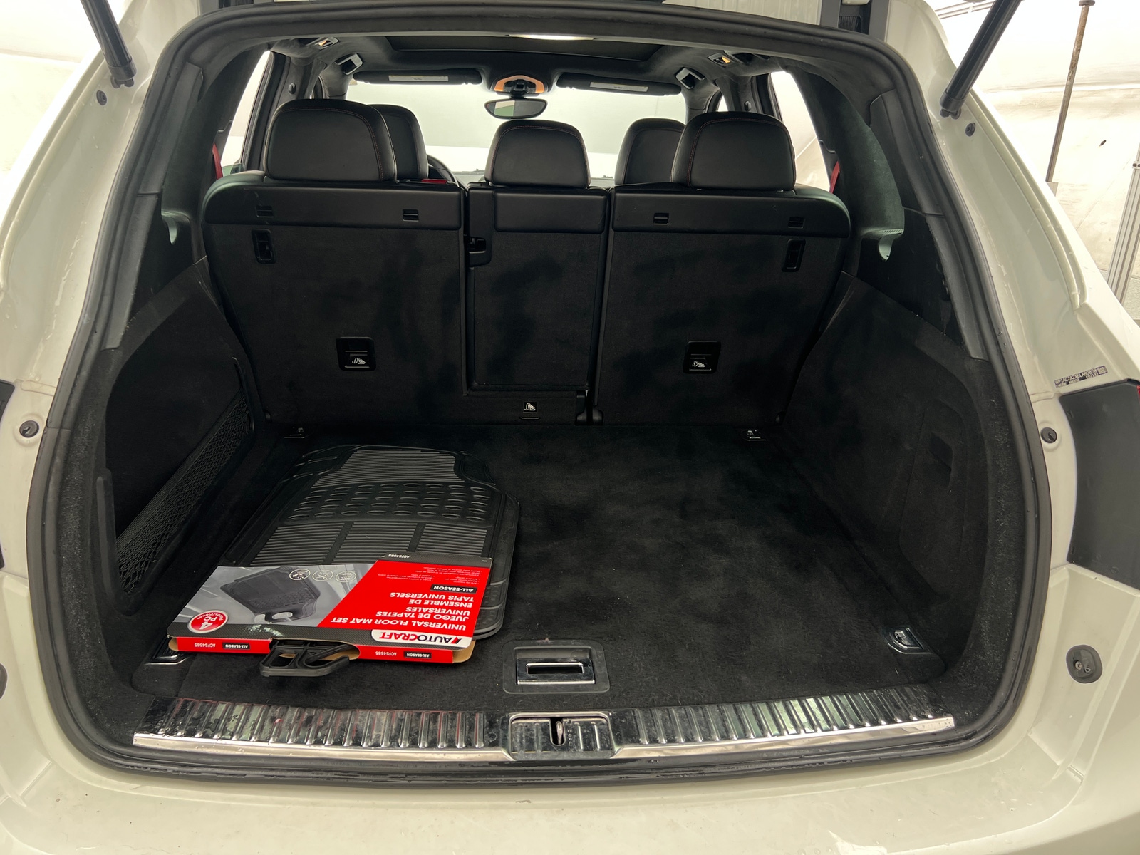 Thumbnail: 2014 Porsche Cayenne - 6