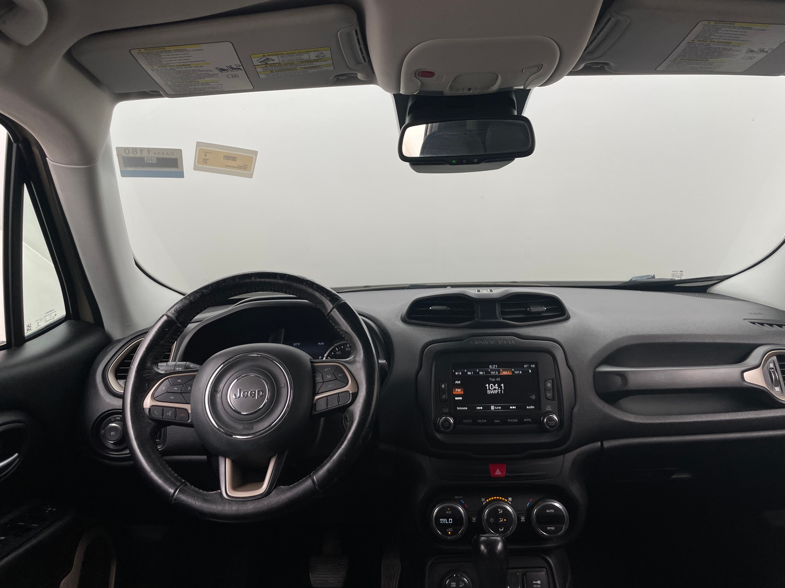Thumbnail: 2017 Jeep Renegade - 3