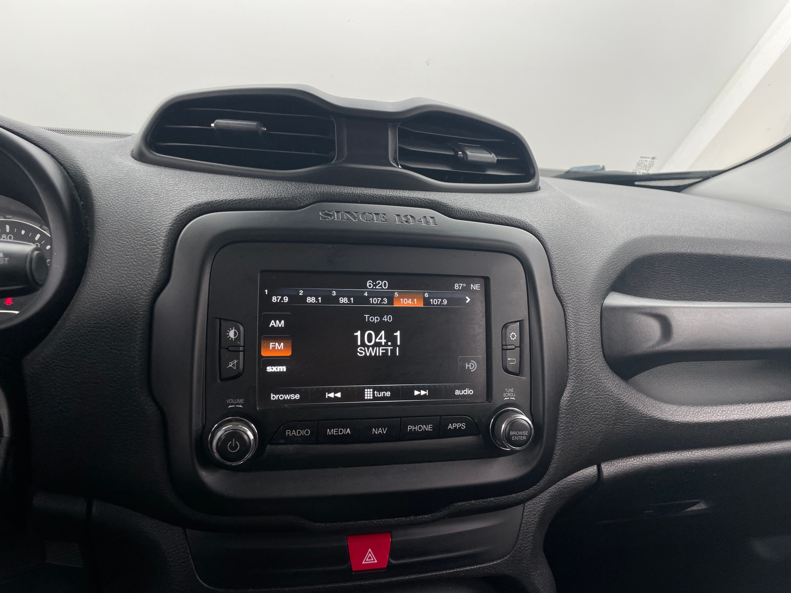 Thumbnail: 2017 Jeep Renegade - 4