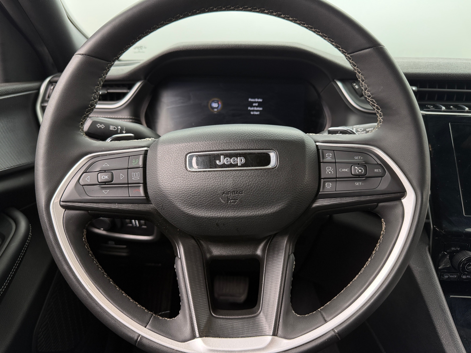 Thumbnail: 2024 Jeep Grand Cherokee - 5