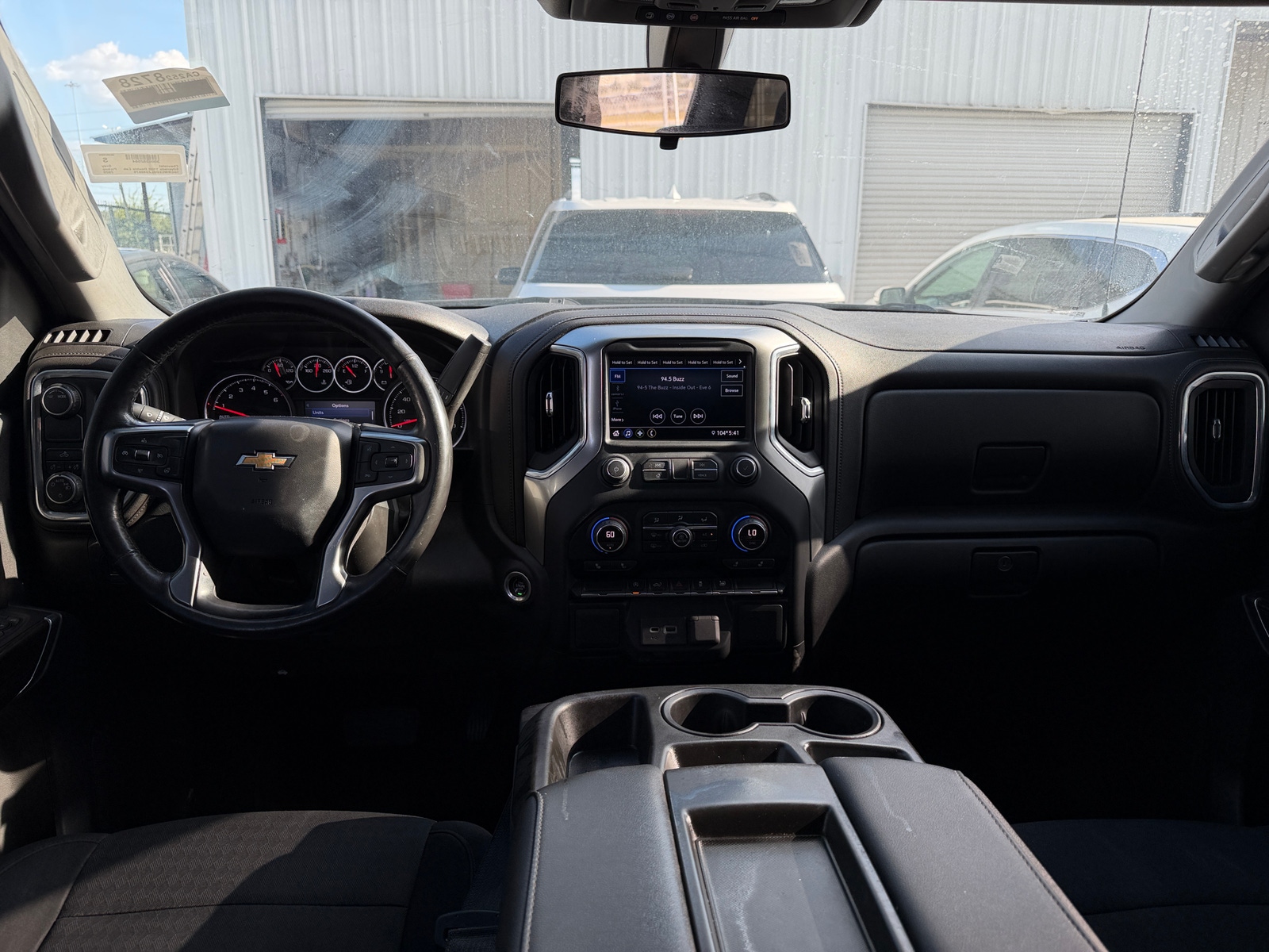Thumbnail: 2020 Chevrolet Silverado 1500 - 3